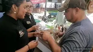 Estás benditas ferias te ponen en tentación por qué se todo quieres comprar, "Hasta Cochinita"