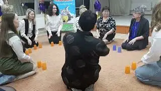 Snacking with cups Перекуссия с стаканчиками