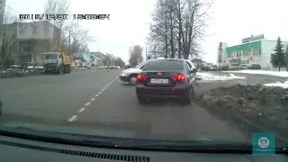 Неосторожный выезд с прилегающей территории