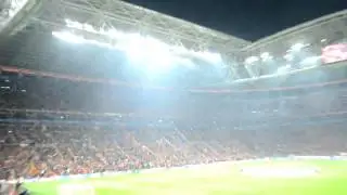 болельщики турецкого клуба галатасарай кричат Иншааллах Galatasaray taraftarları İnşaallah'ı bağırdı