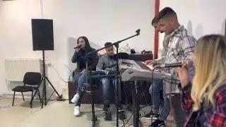 Когато бях сам - Юлия, Ивана , Ради, Росен и Иван!