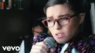 Phoebe Ryan - Chronic (Video)