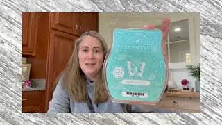 Pearlscent Coast Wax Review