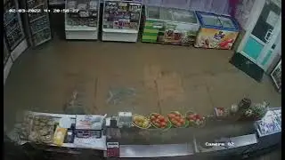 Двое задержаны. 3 февраля напали в Узловой на продавца магазина Гуливер.