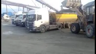 Погрузка 5/20 на карьере