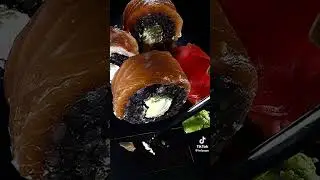 суши роллы пол микроскопом 🫣🫣 #trending #суши #еда
