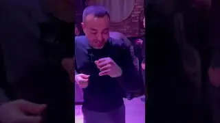 Классно танцует!