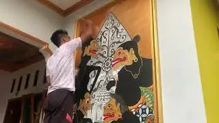 Melukis Dengan Energi Spiritual  Bentuk Kesakralan