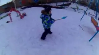 Мы гуляем зимой!))