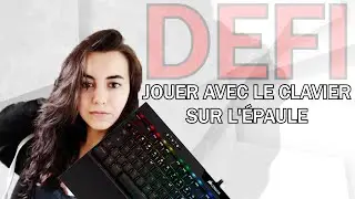 JE JOUE AVEC LE CLAVIER SUR L'ÉPAULE