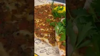 Pide Lahmajun, турецкая пицца турецкая ремешка с фаршем
