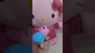 hellokitty eating two ice cream stroberry and blue berry #hellokitty#eating#mukbang#shorts