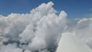 CIRRUS Sr22 perfect kind of day to fly