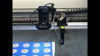 co2 laser cutting machine for ClothingLabels cutting with CCD position camera from KingmilanLaser