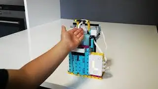 Automatic Hand Sanitizer | LEGO SPIKE Prime