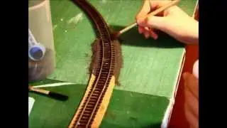 H0 Tutorial: Conrad Rail Ballast (KorkTrackBed+Glue and Benches)