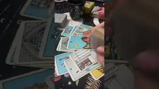 ЧТО ИЛИ КТО ЕГО БЕСПОКОИТ ⁉️