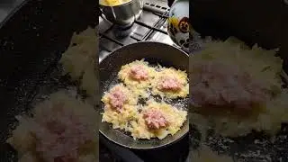 драники с мясом на крупную тёрку)))жду жену с работы)))