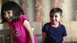 у кого  больше конфеты тот победитель.  челенж.