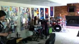 Raw Purr & The Claws: Sundays in The Cave *pilot*