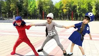 Lady Bug - MY FRIEND IN REAL LIFE! We play the POLICE: we catch the THIEF! Thief stole the samokat