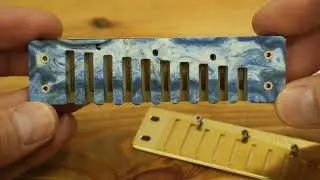 Hohner Marine Band 1896 with separate unwinding of coverplates.