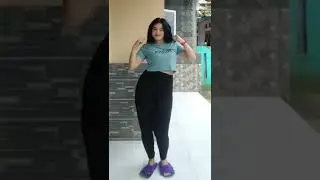 Tiktok Tante semok montok goyang hot