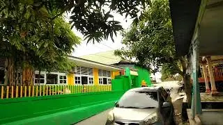 lagi nunggu anak pulang sekolah..di SMP.2,,,karimun
