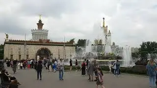 ВДНХ в июне 2021.  От входа до музея ФСО