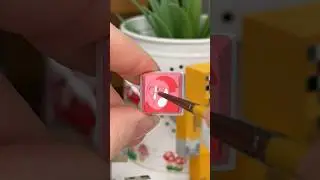 Painting SHY GUY on my keyboard 👻
