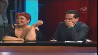 Lupita D'Alessio molesta  a Carmen Salinas