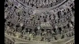 444. Что приносят эти цифры. На фоне храма Вишну, Ченнакешава, Индия.
