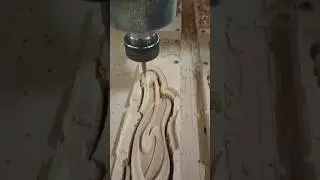 Видео о работе станка с ЧПУ. Режем накладку из ольхи. #дерево #woodworking #cnc #ольха