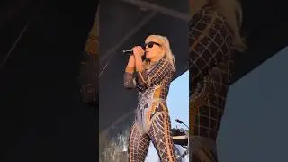 loved singing along with you all @ just like heaven ✨  #blacksheep