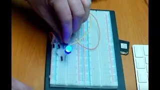 Using JBang and Pi4J to run a Java program on Raspberry Pi to control a LED and read a button state
