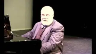 Zalmen Mlotek singing 