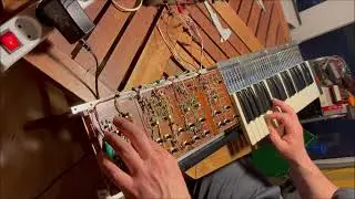 Making an NE555 based synthesizer - part 4: The mixer