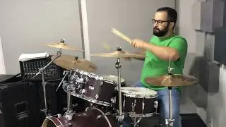 Queen - I Want It All (Drum Cover) - André Ferreira