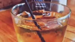 Tu taan jaan jaan keh ke lai leni si jaan
Biba mainu aa bachaya alcohol ne x  subscribe channel plz