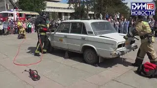 В Димитровграде спасатели извлекали пострадавших из деформированного авто