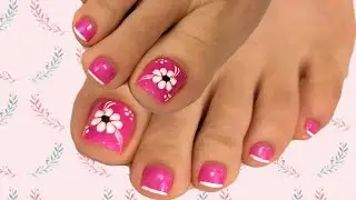 Diseño de flor fácil en las uñas de los pies