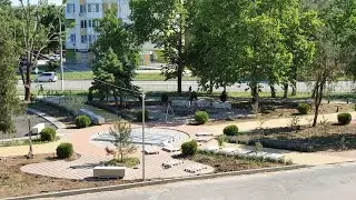 В сквере на ул. 1-й Пятилетки кипит работа
