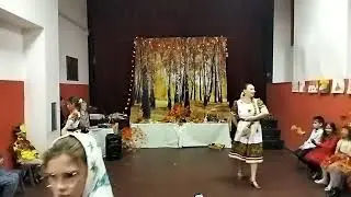 Lo spettacolo di autunno a scuola 