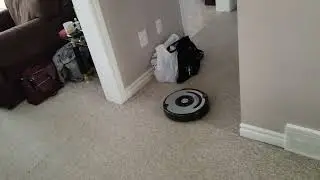 Demo iRobot Roomba Vacuum - 560 Series Model