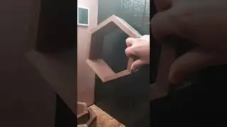 BREVE -  Je créé ma première étagère hexagonale