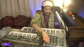 Ableton Live 8 Looper demo w/ Beats, Piano, Synth Bass, Glitches & Midi Controllers by niCo luMinOus