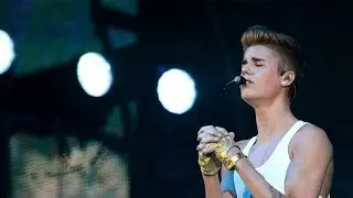 Bieber se dedicando a Cristo