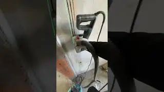 Одной рукой не просто…. телефон держать 😁