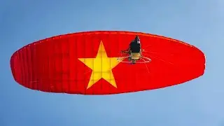 Bay dù lượn sáng 2-9-2022 ở Sài Gòn