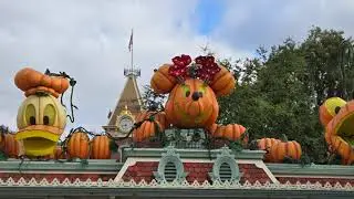 MICKEY MOUSE RUNAWAY RAILWAY- DISNEYLAND